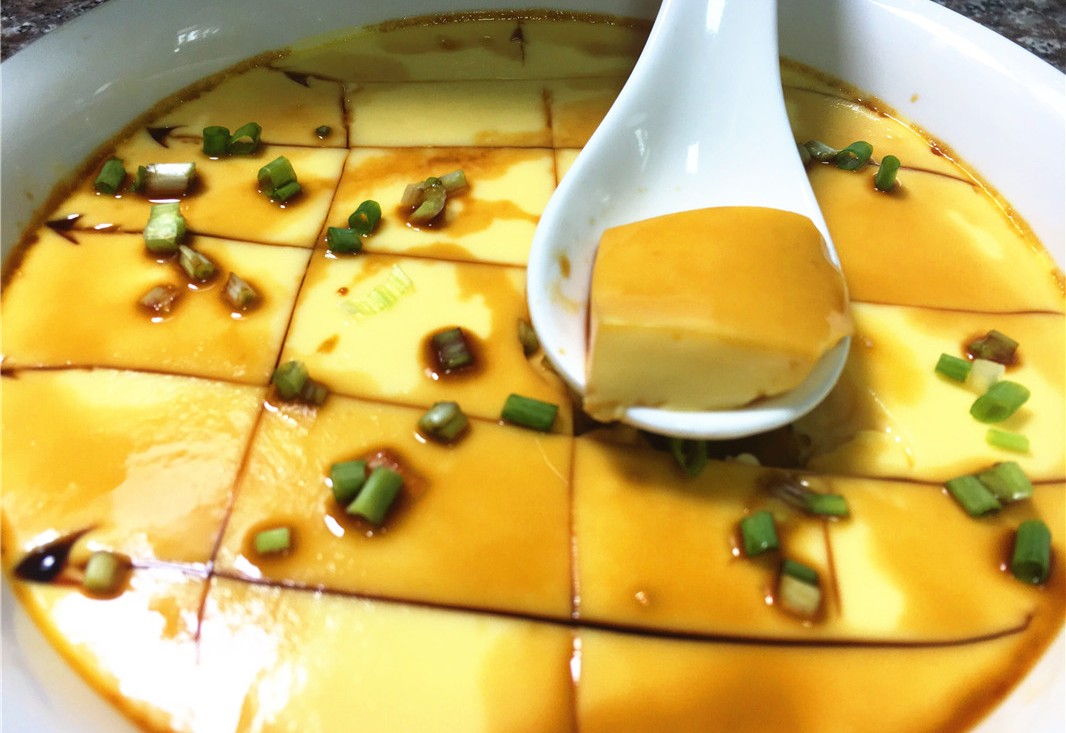 蒸鸡蛋羹时,用热水还是冷水?怎样蒸才像豆腐一样呢,先收藏了
