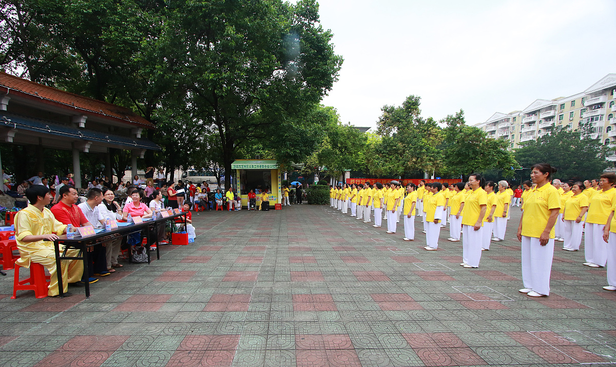 农夫山泉东方树叶活动主题：健康生活，共享自然