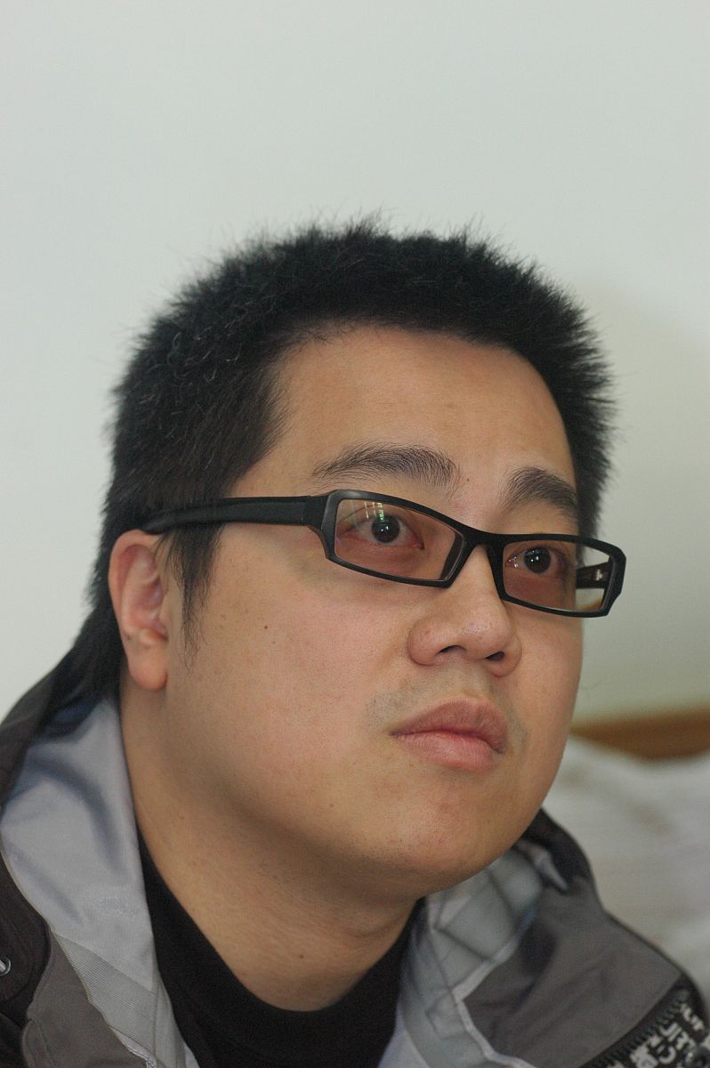 2006年3月7日,北京,香港新锐导演彭浩翔在北京宣传电影《伊莎贝拉》,