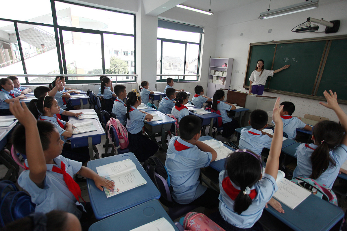 小学春季学期学校工作总结