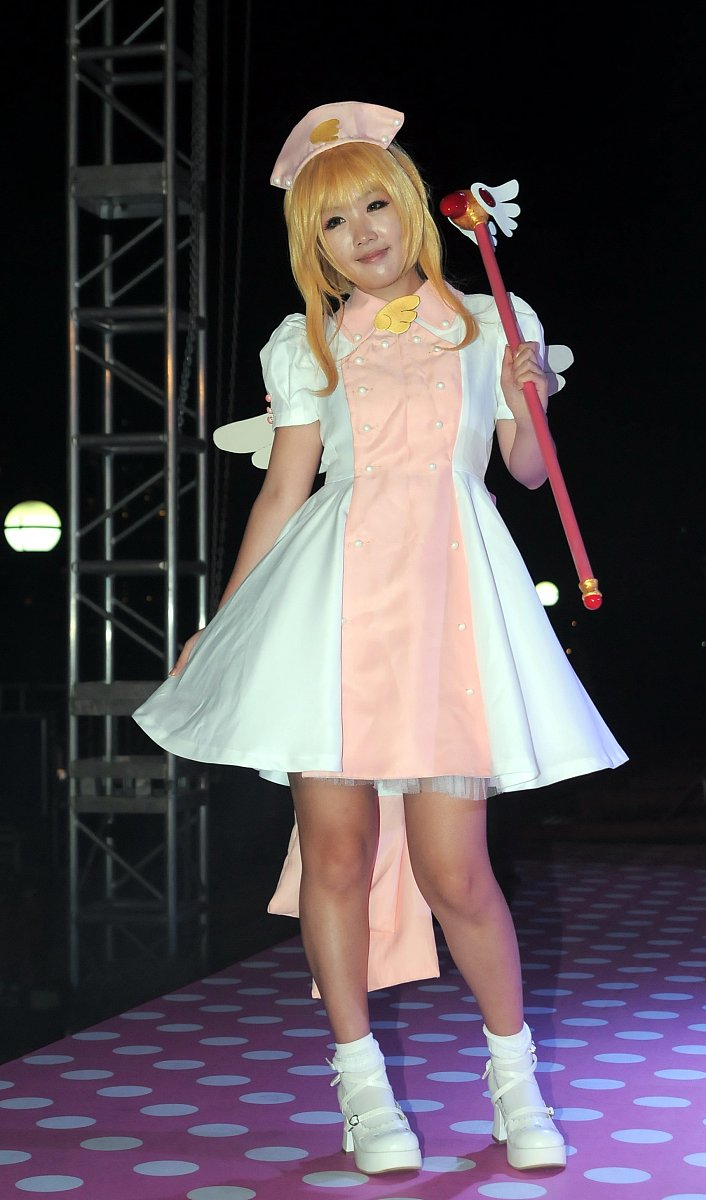傲娇日式妹妹角色扮演 - 小樱
