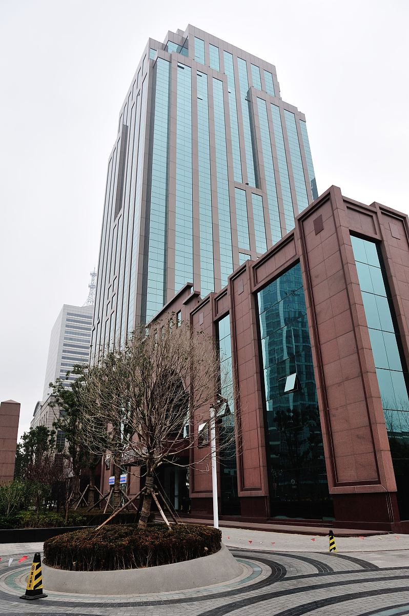 成都新希望高新皇冠假日酒店距离成都哪个机场近