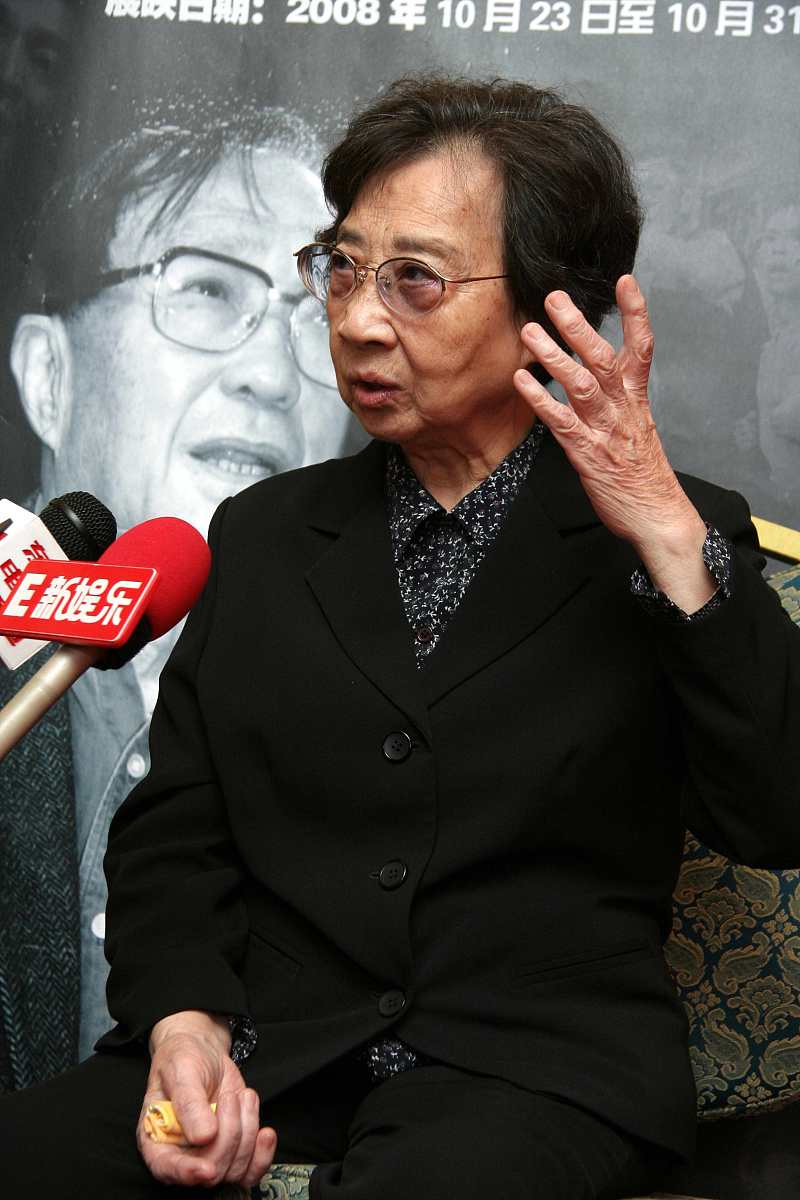 2008年10月23日,上海,沪上电影院举行"心灵祭奠 银幕缅怀"——谢晋电