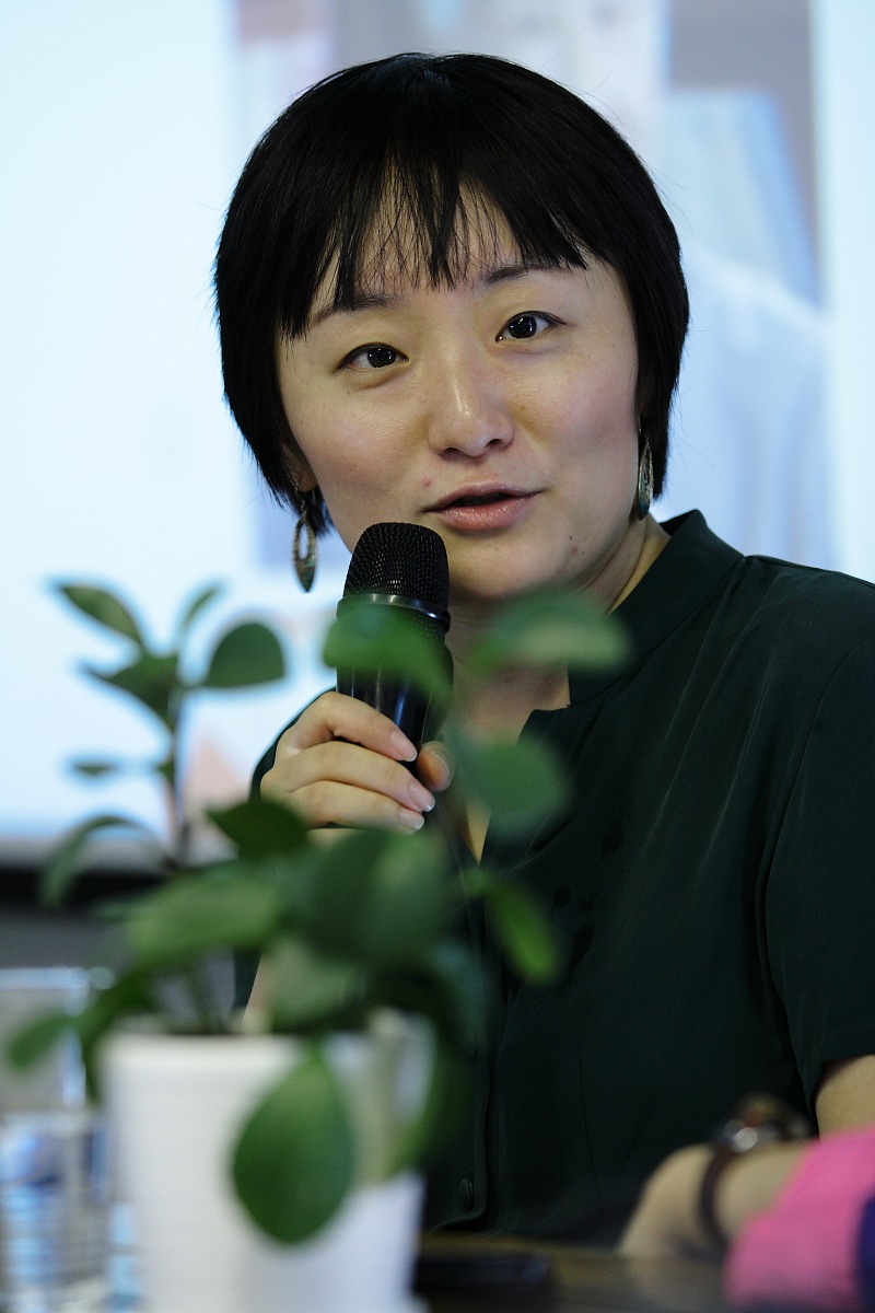 写散文赞美李雪莲