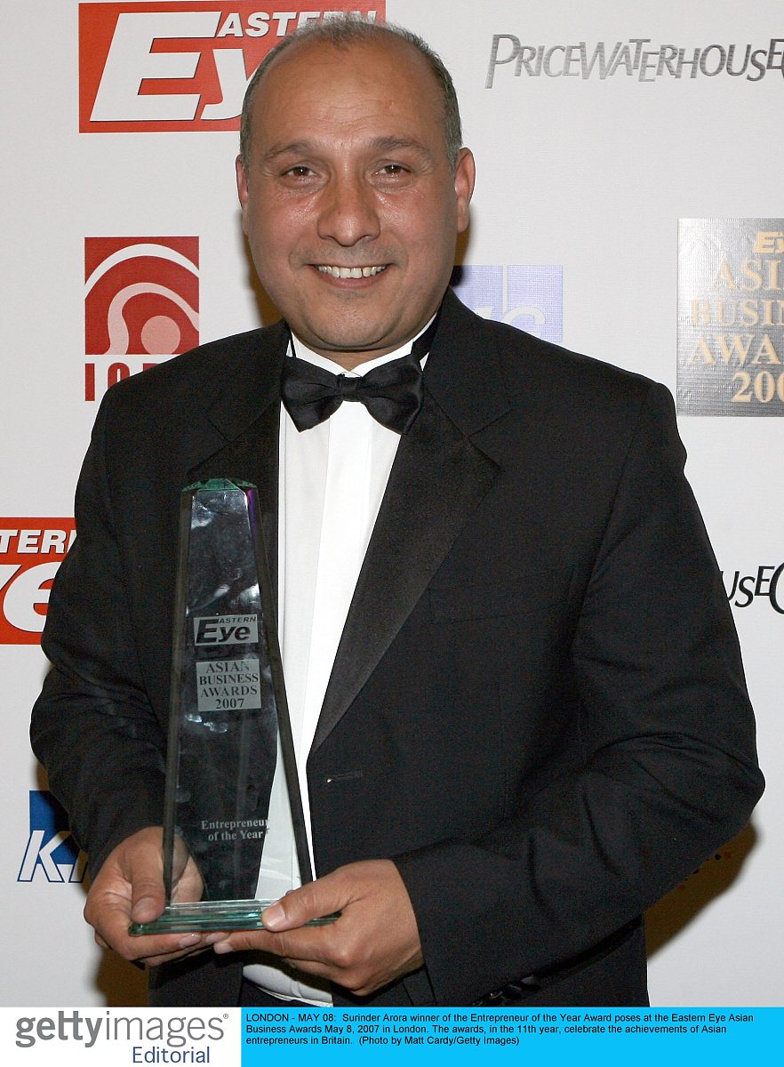 写一首表达快乐情绪的中文嘻哈歌曲歌曲表达的主题为自然歌词结构为verse1、verse2、Pre-Chorus1、chorus1、chorus2、verse3、verse4、chorus3、Bridge1、chorus4并确保chorus1、chorus2、chorus3、chorus4、verse5、Pre-Chorus2、chorus5、Bridge2、歌词不重复每段歌词结尾使用中文neye类