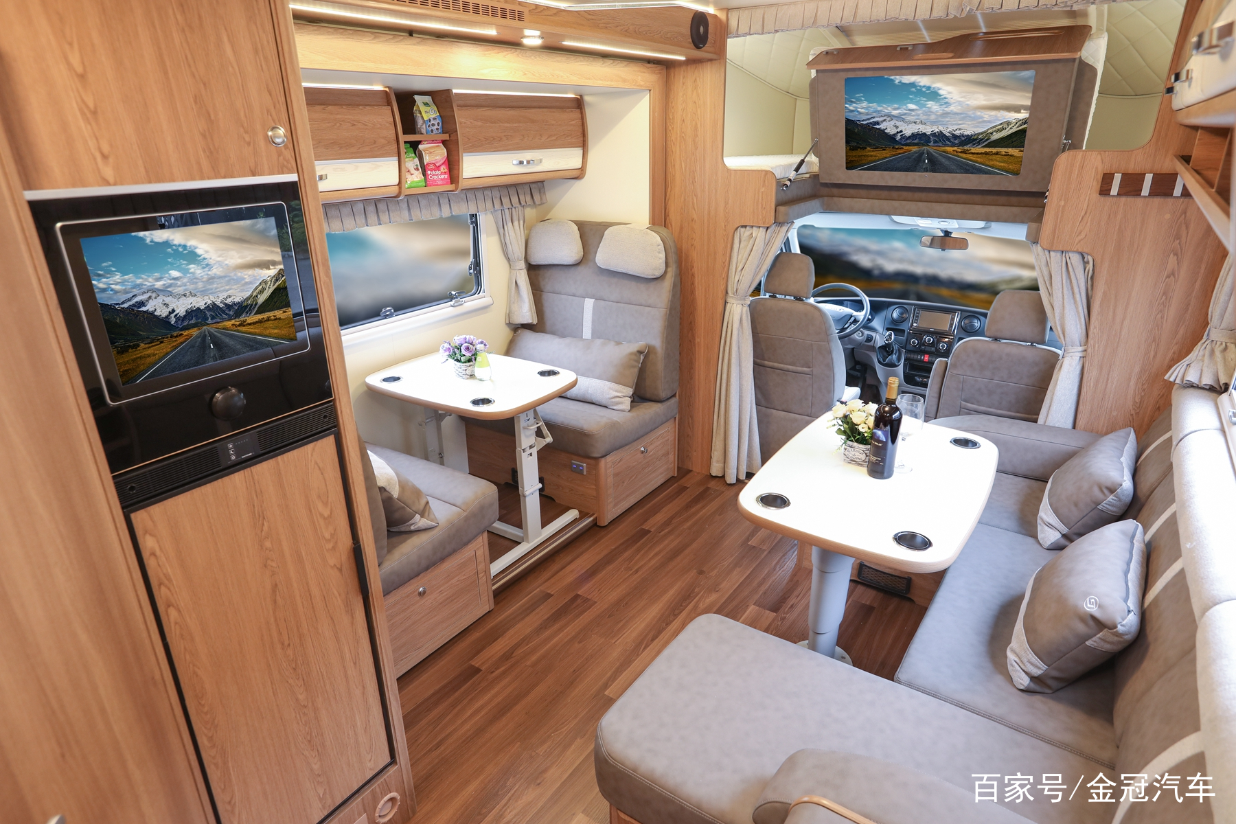 金冠格林卡诺拓展房车:洗衣机、微波炉、太阳能,你想要都配齐!_15 金冠格林卡诺拓展房车:洗衣机、微波炉、太阳能,你想要都配齐!_15