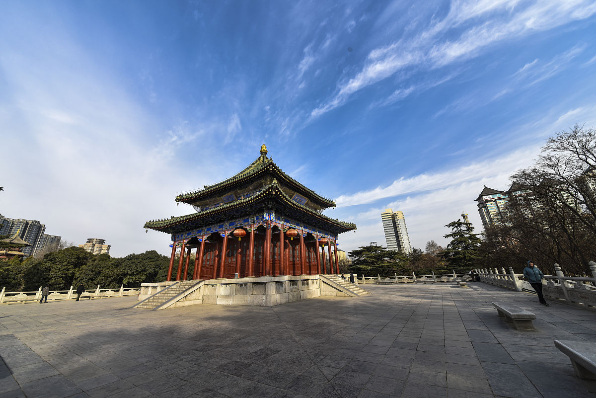 2018年12月11日,陕西西安,兴庆宫沉香亭.如今的沉香亭是1958年在唐兴