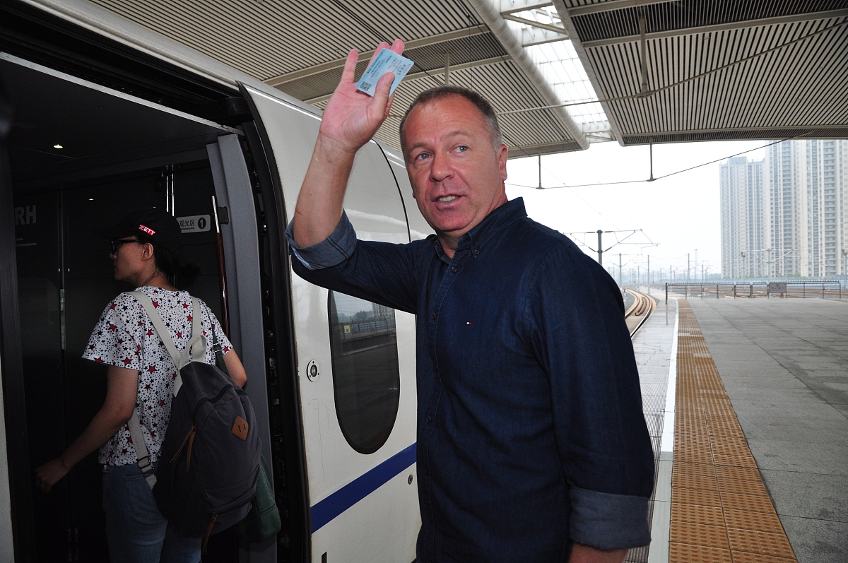 我女友的老公应该叫我什么？