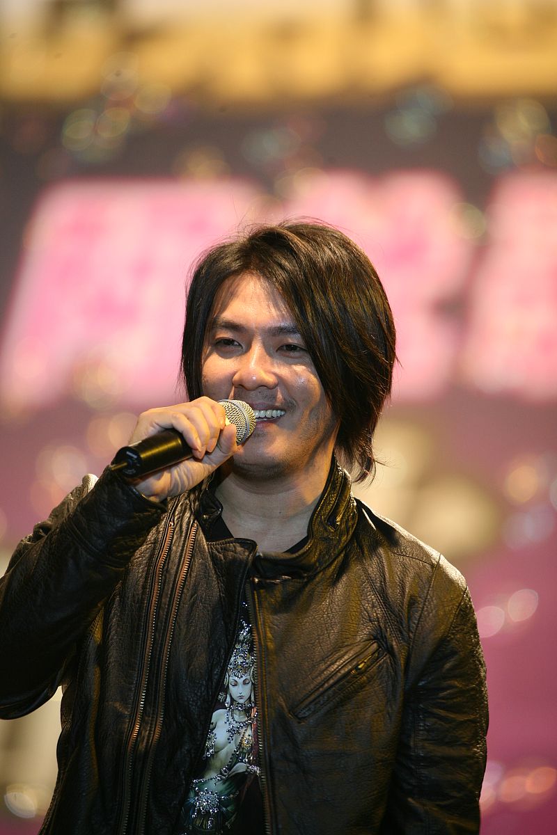 2009年10月20日,丹东,阿杜丹东歌友会.+++_+++男歌手,