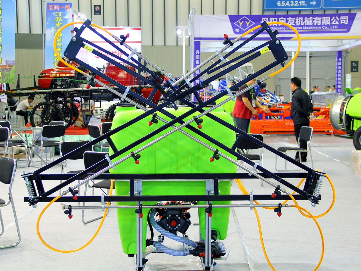 猕猴桃采摘机器人机械爪设计：现状与改进方向