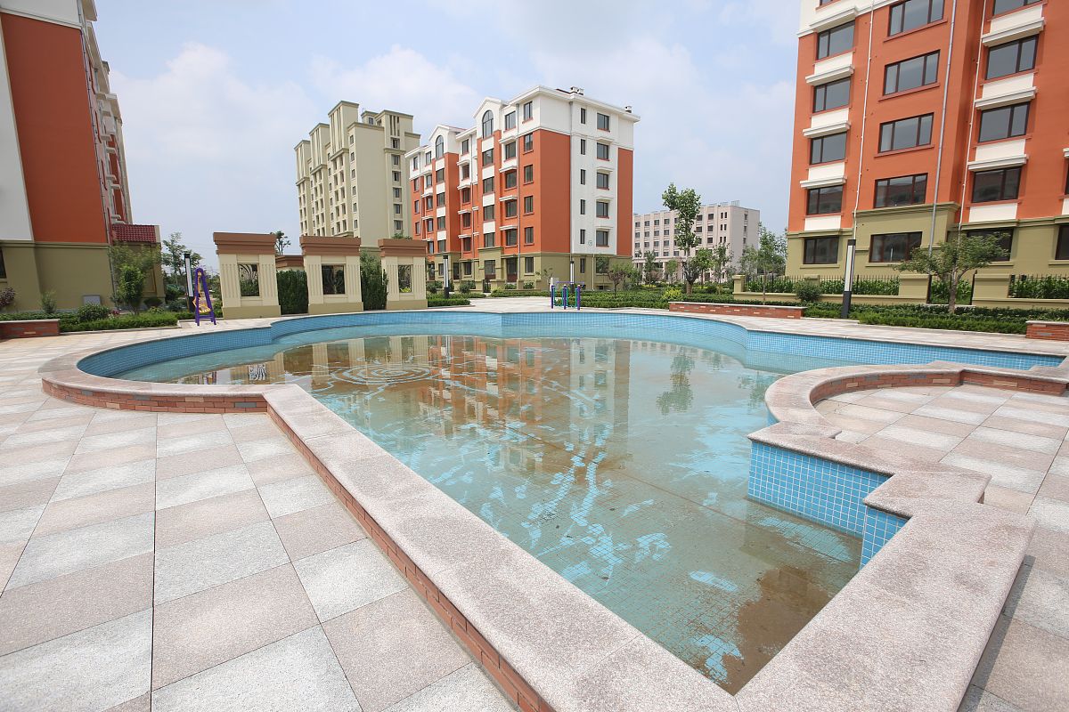 龙陵县体育消费存在的问题