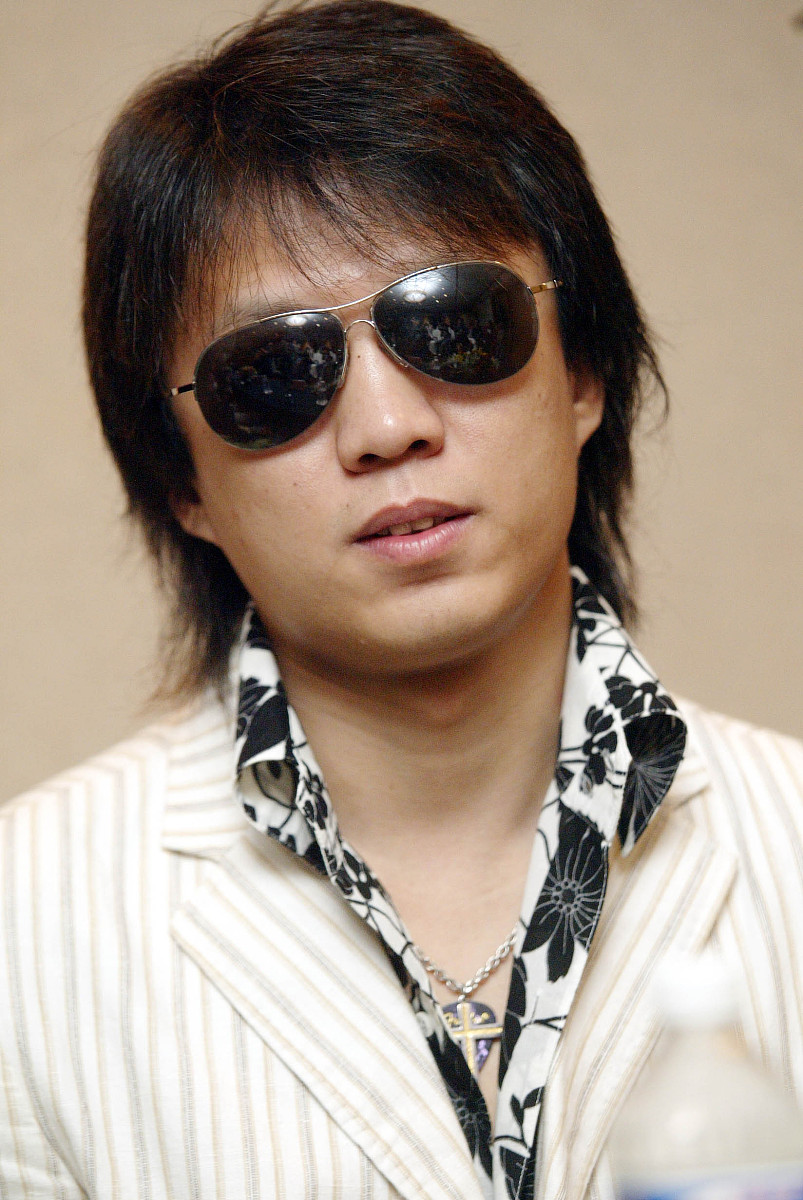 2005年9月3日,爱乐团亮相"感动沈阳"慈善义演晚会新闻发布会.+++_+++