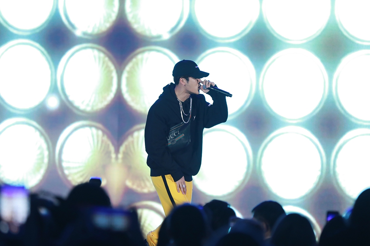 热门电视节目名称大全 - 创意灵感来源