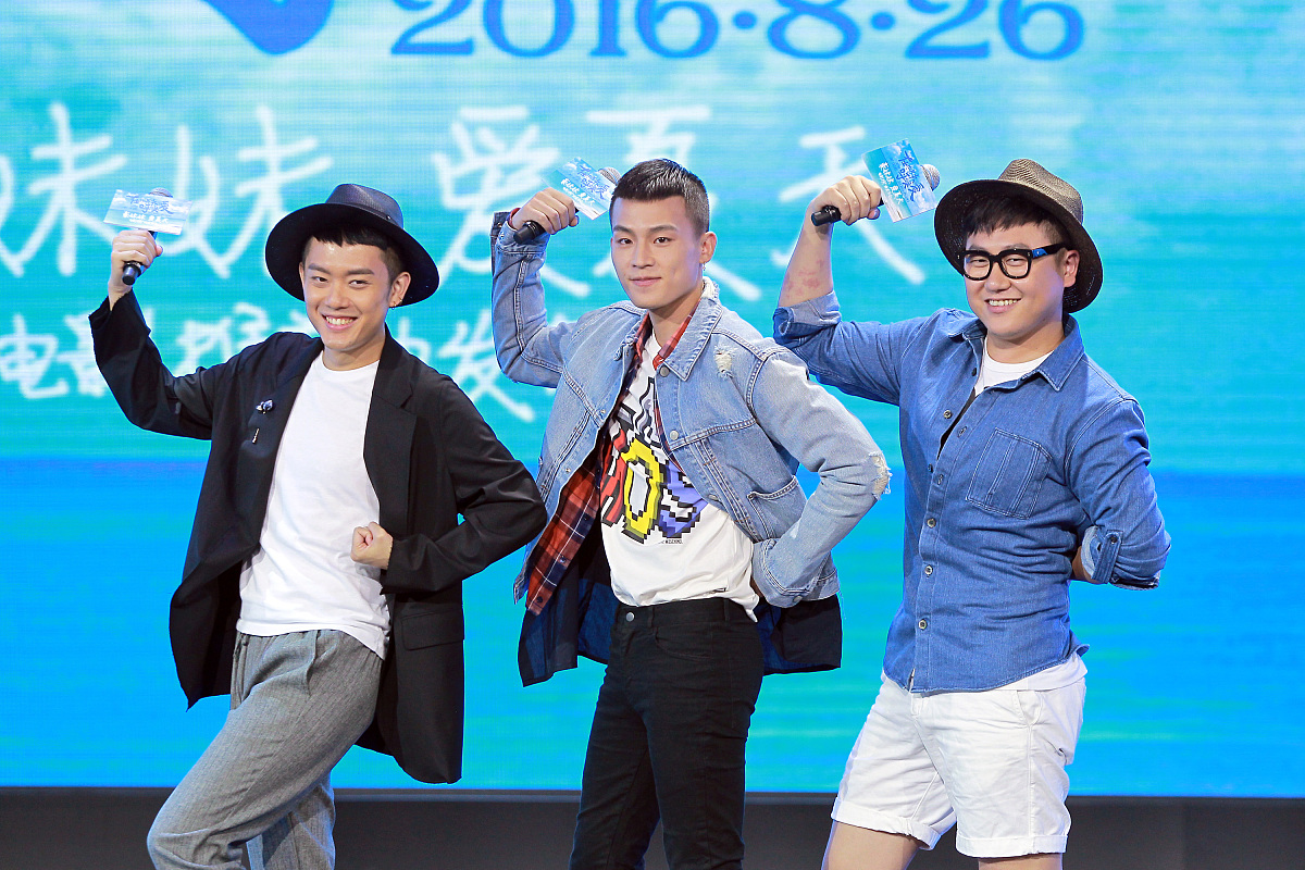 2016年7月26日,北京,电影《在世界中心呼唤爱》电影推广曲发布会.***_