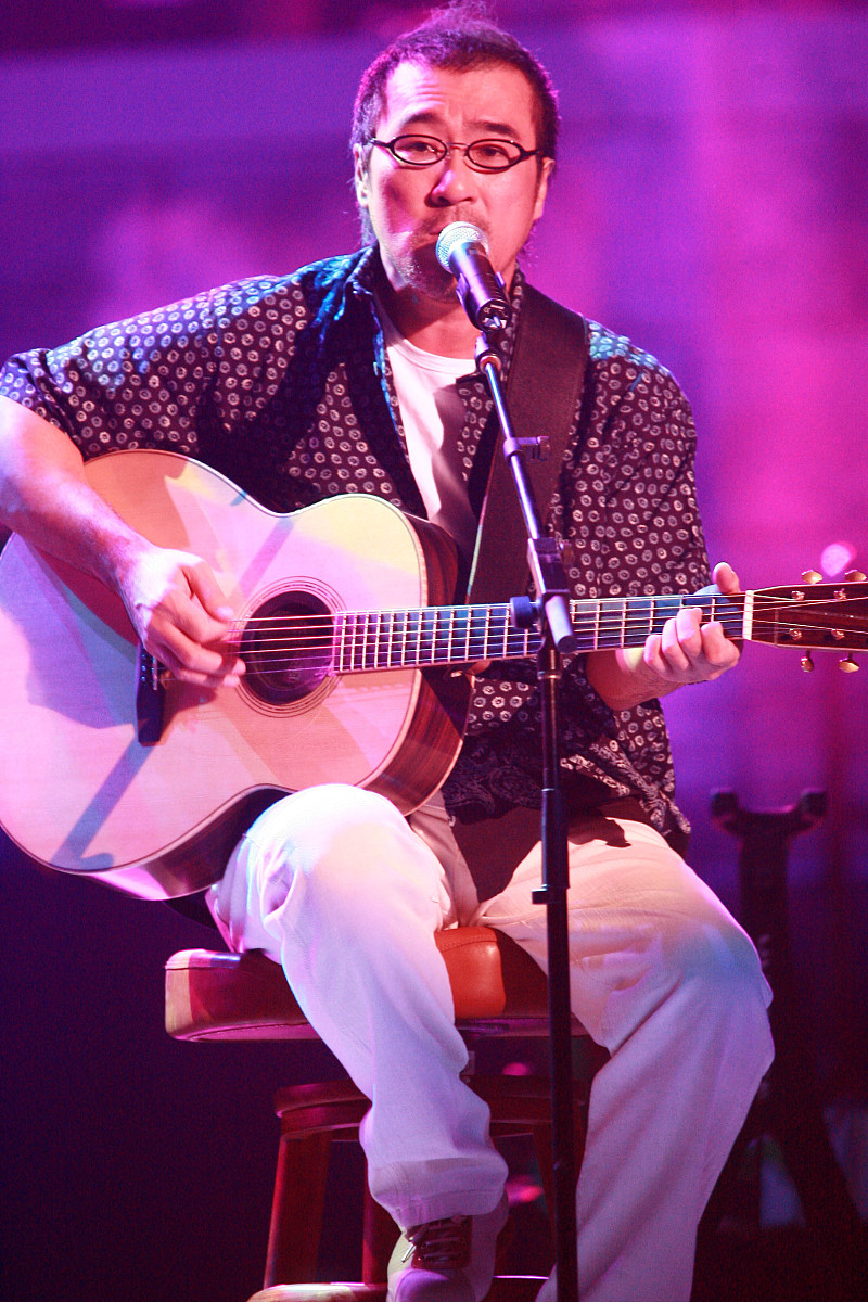 请简要分析席勒《审美教育书简》中的审美假象与自由之间的关系自拟题目字数不少于三千字。