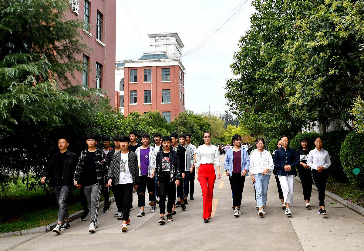 四川2021年中专女孩子学什么专业