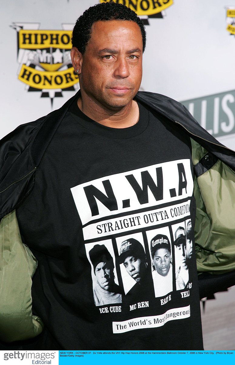 new york - october 07:  dj yella attends the vh1 hip hop honors 