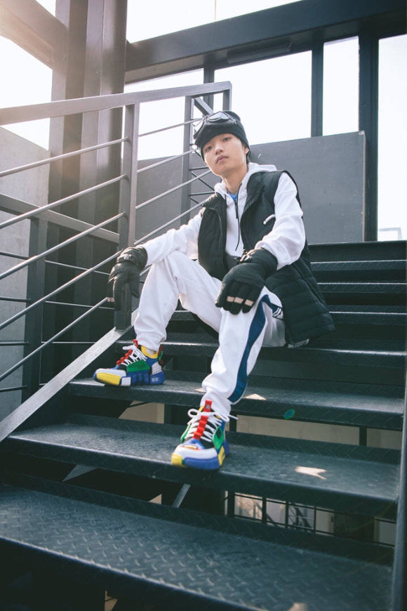 又一个世界大品牌和电竞战队联名,电竞和时尚