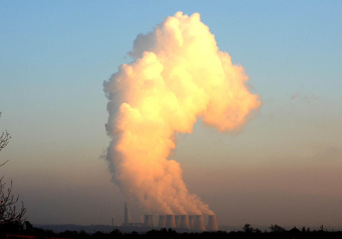 大气中水汽的主要来源：蒸发和蒸腾
