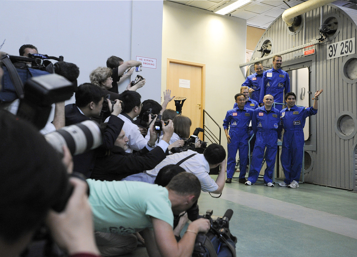2010年6月3日,俄罗斯当日开始在莫斯科进行世界首个模拟火星之旅实验,