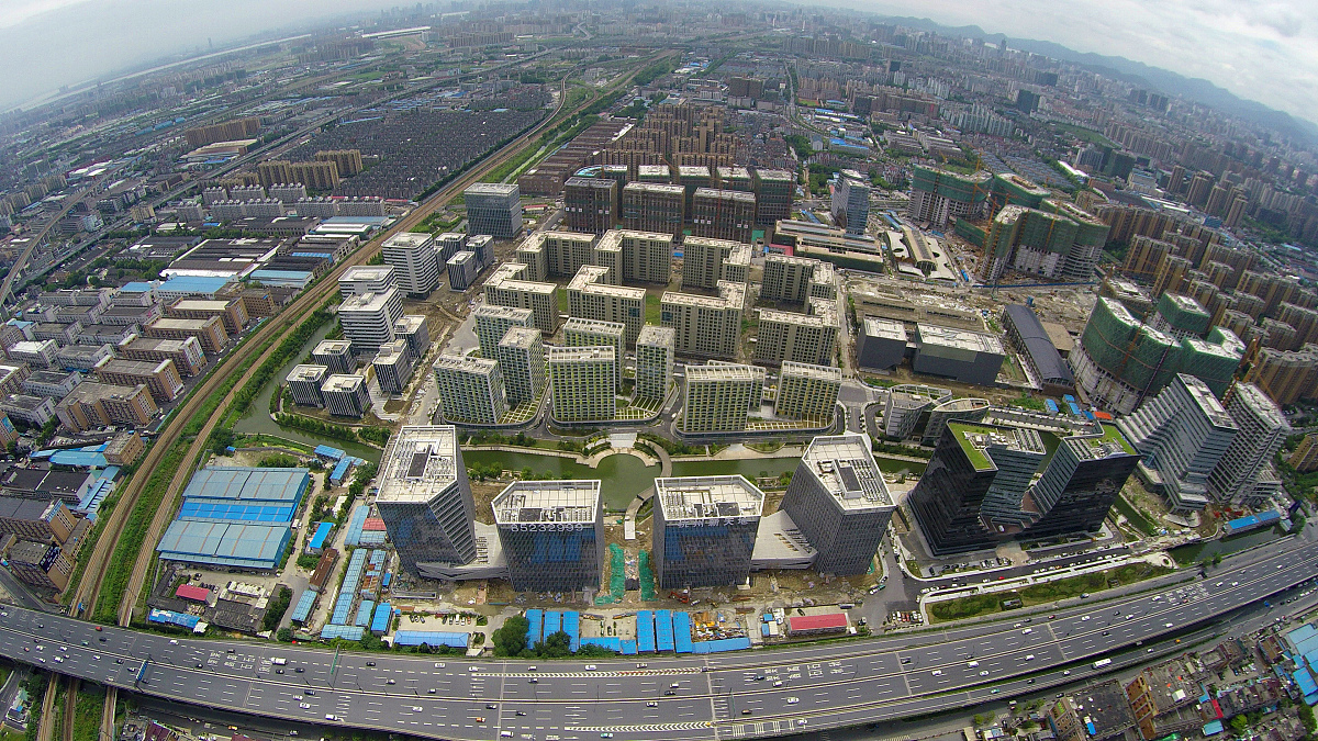 2015年8月11日,探秘杭州新天地跨贸小镇.中国杭州跨境电子商务综合体
