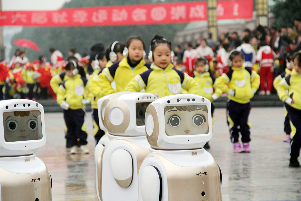 杭州私立幼儿园高昂学费引争议：17000元一学期，谁来买单？