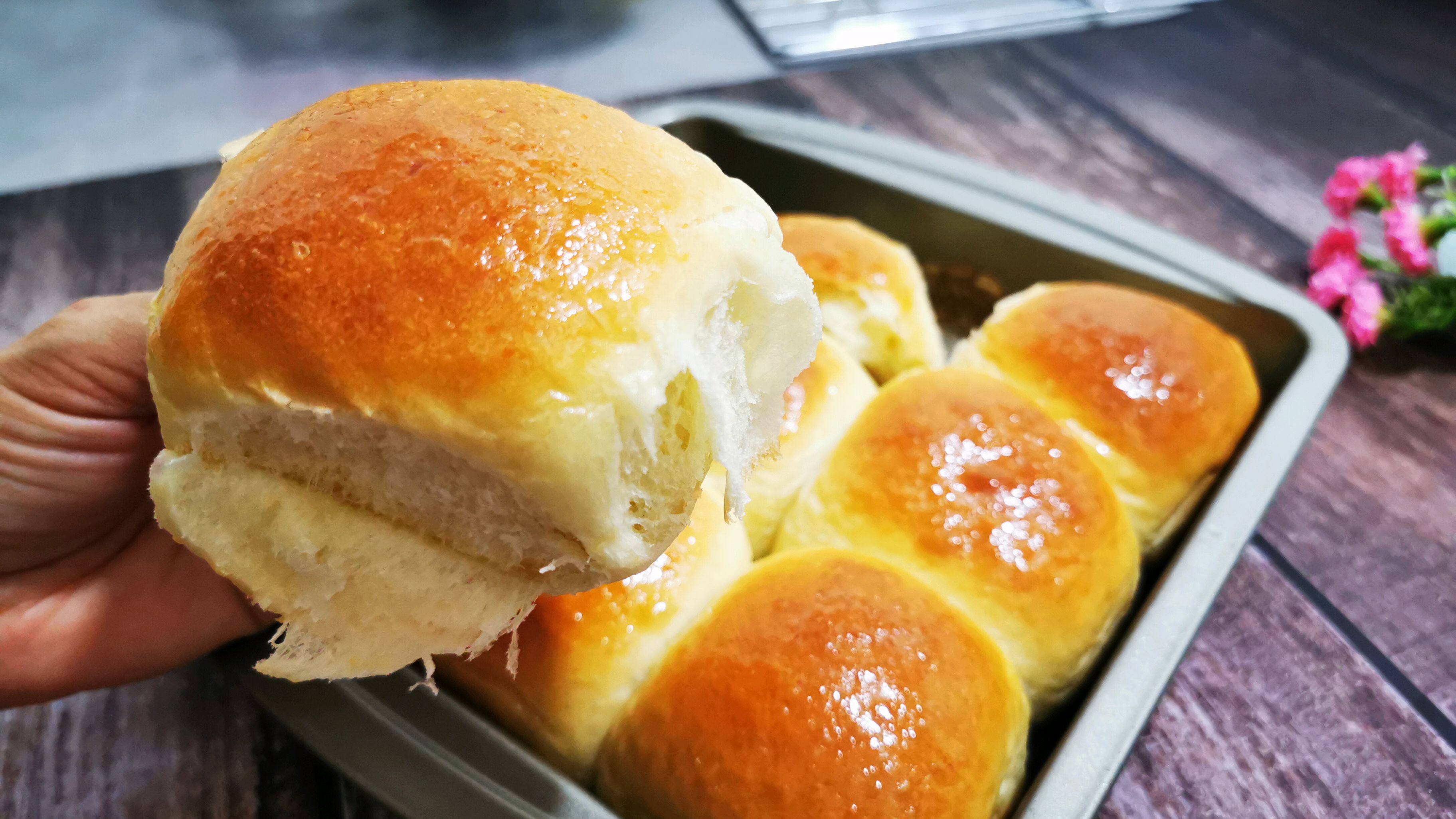 最简单的基础面包配方详细做法教程教给你,看完视频都能一次成功