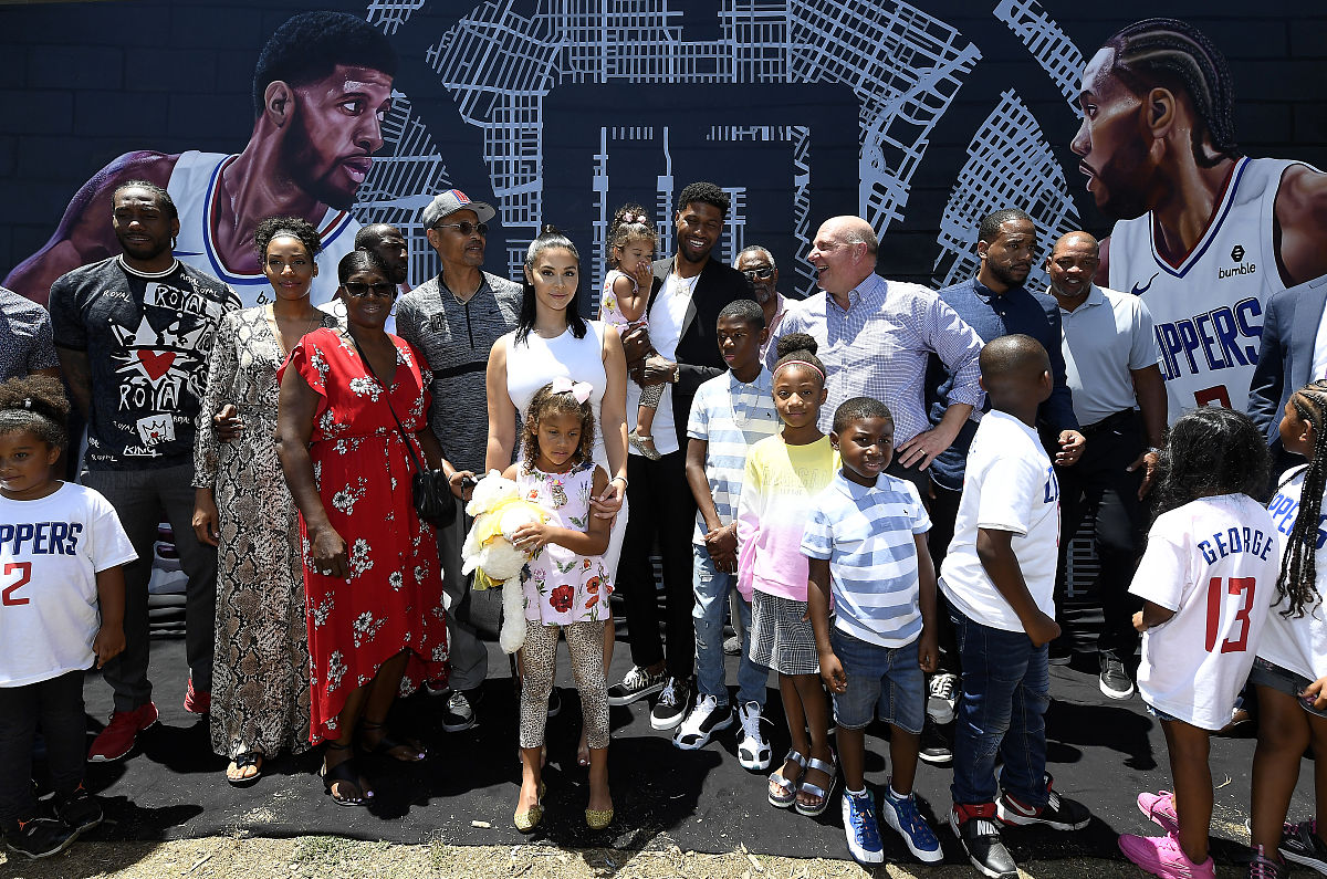 快船需要哈登吗？ 解析交易的利弊与影响