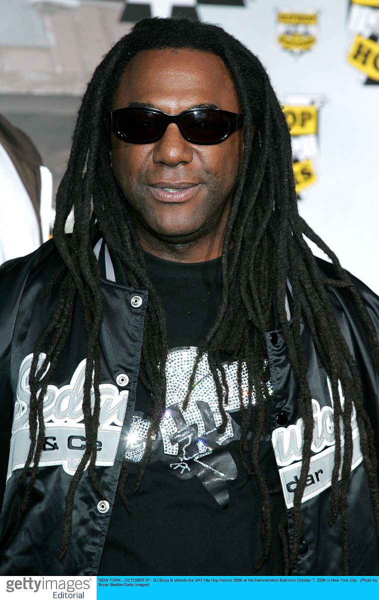 new york - october 07:  dj bizzy b attends the vh1 hip hop honor