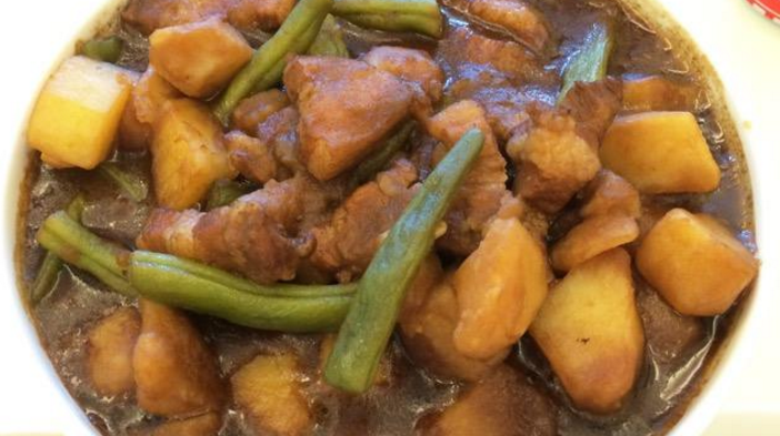 不放一滴油,这道炖菜冬天炖一锅,全家抢着吃,又香又下饭