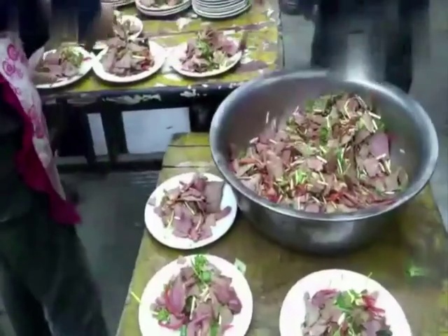 农村300元一桌的结婚酒席,看看这些菜你吃过多少!