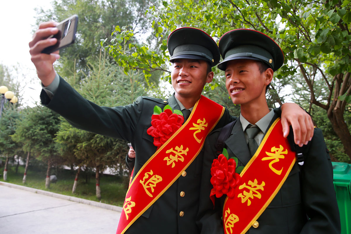 40个集团军随机编号生成器