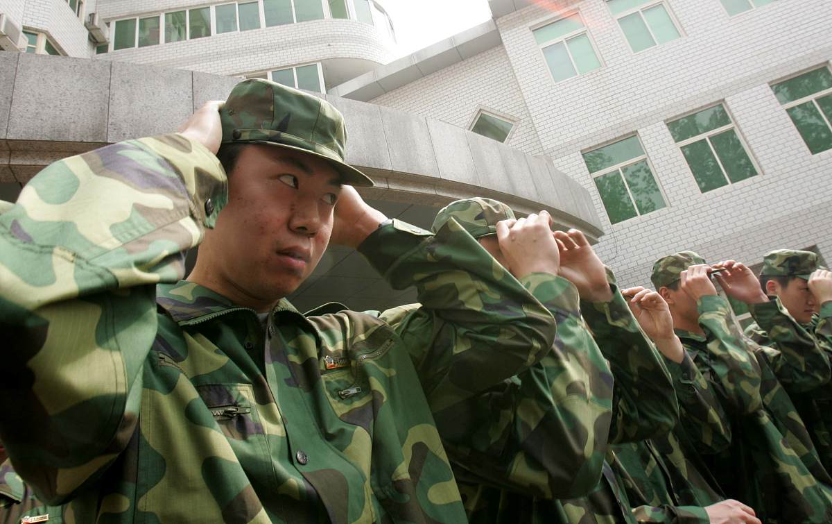 7月7日军训日记：汗水与成长 | 150字左右