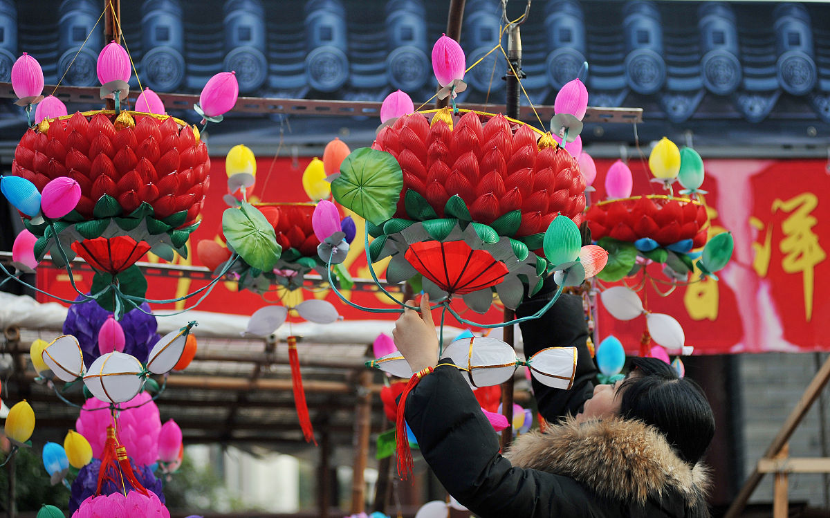 制作灯笼手工作品和体验自己的潮汕文化习俗做红桃粿看舞龙的心得感想不少于1500字