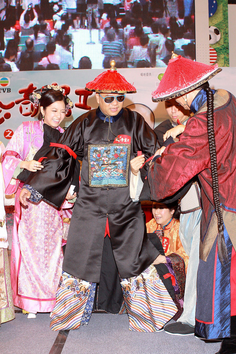 2010年7月11日,香港,港剧《施公奇案ii》宣传活动.***_***欧阳震华+++
