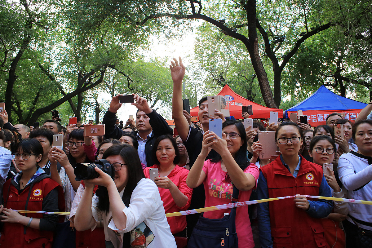 孩子上课积极回答问题，家长怎么回复老师？