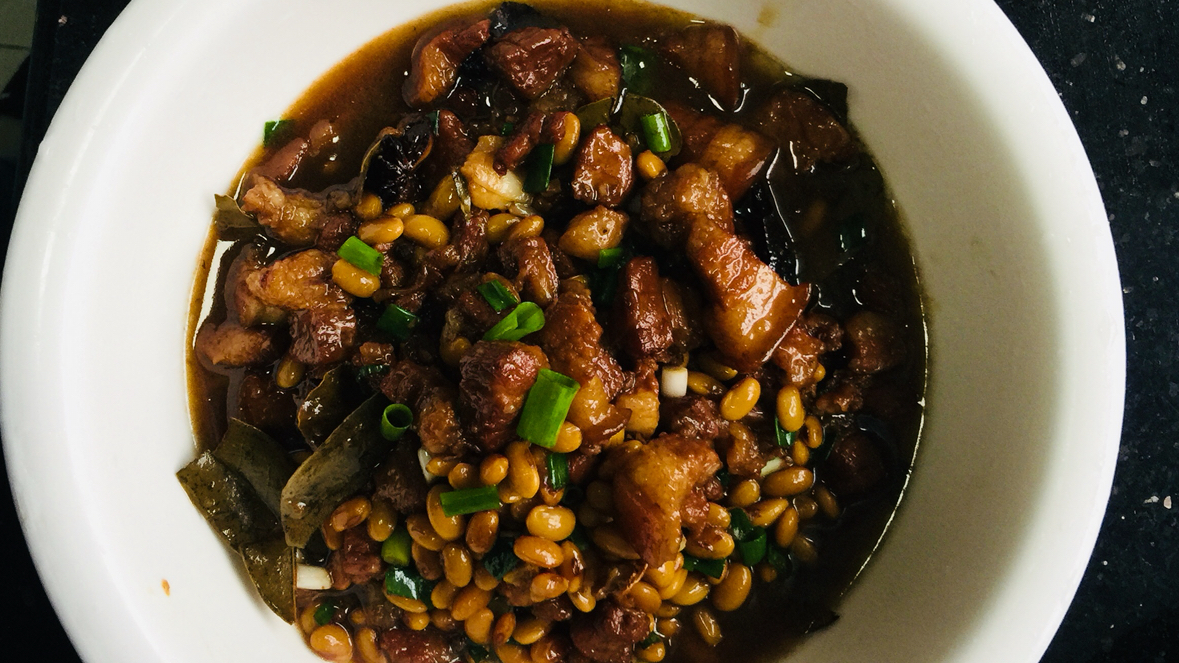 好吃的红烧肉烧黄豆