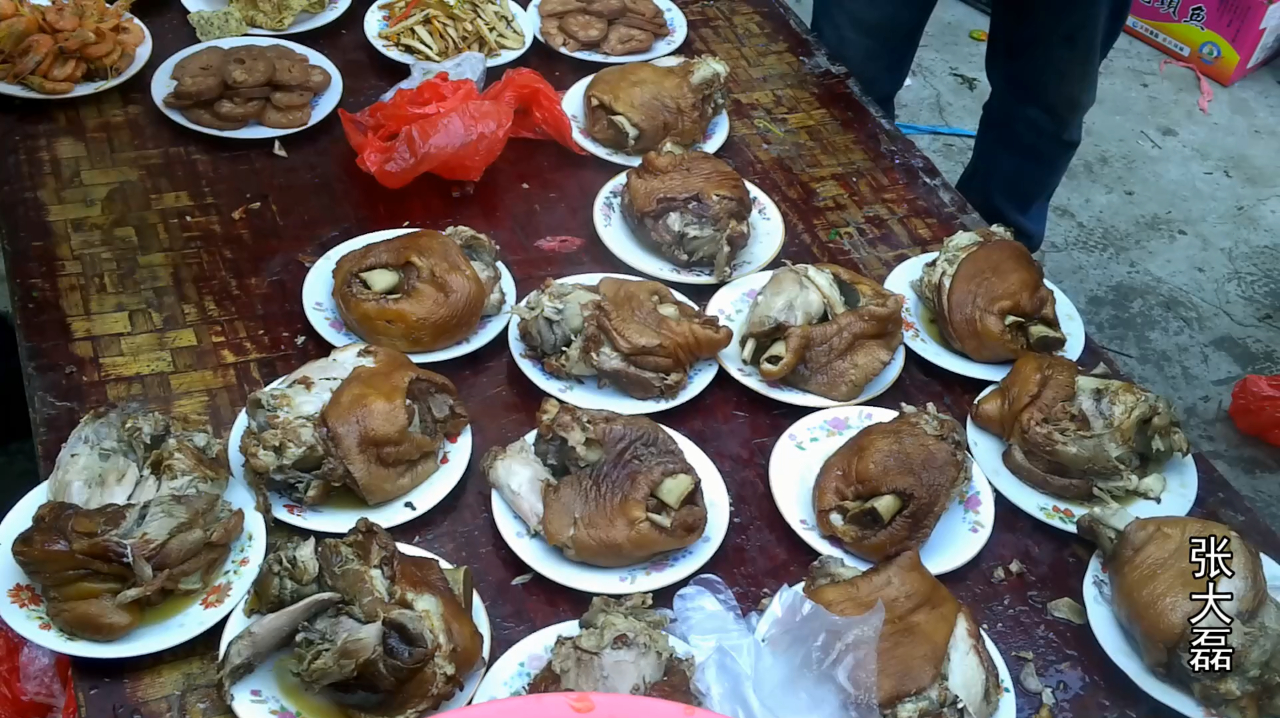 河南驻马店农村320元一桌的喜宴,比大酒店1000多一桌的强的多