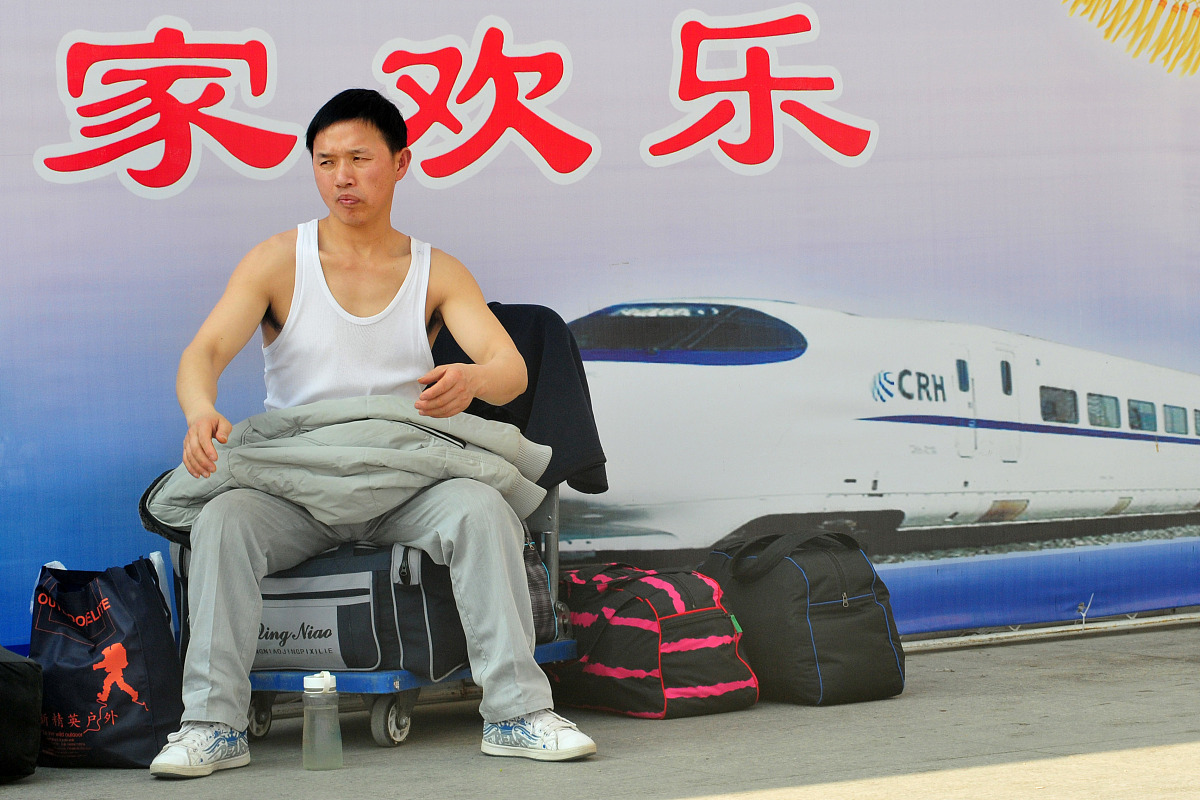 明天回来啦？回来体验家里的高温啦这句话应该怎么回复比较恰当