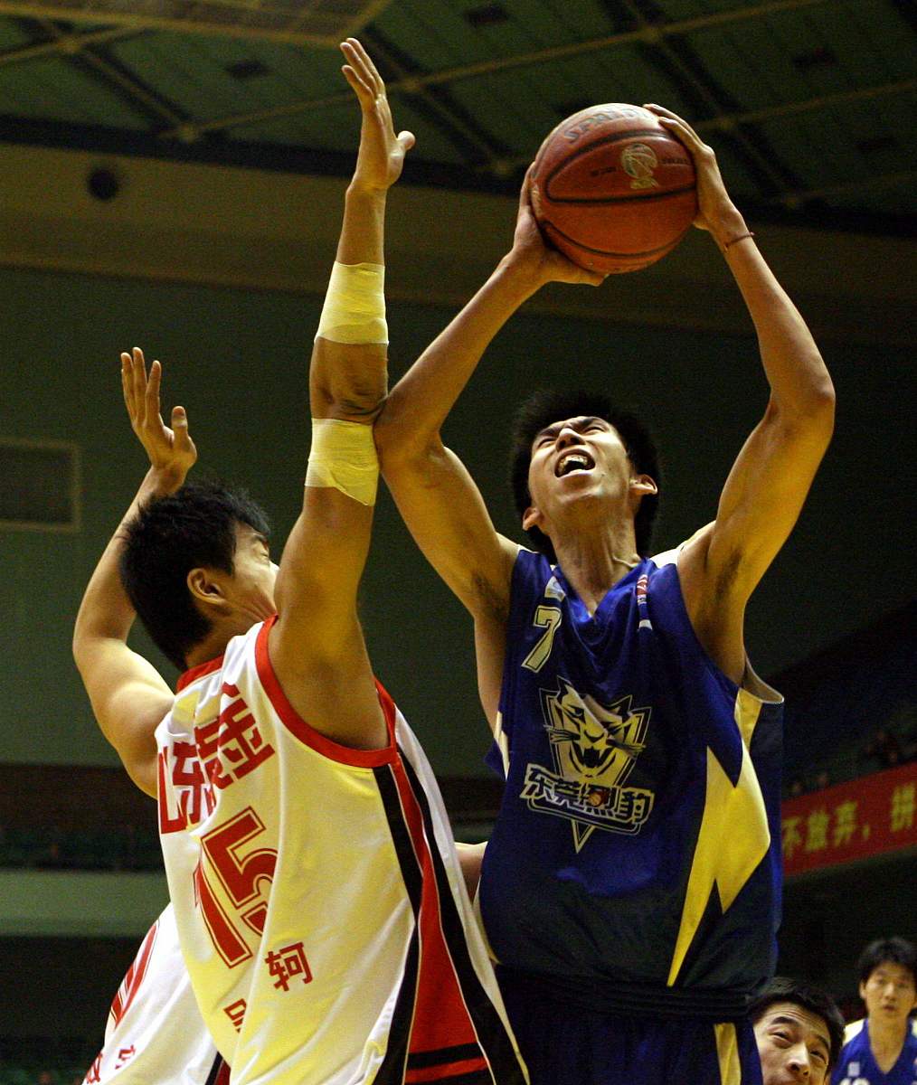 2009年1月21日,08/09cba第29轮,山东黄金vs东莞新世纪.***_***张凯上