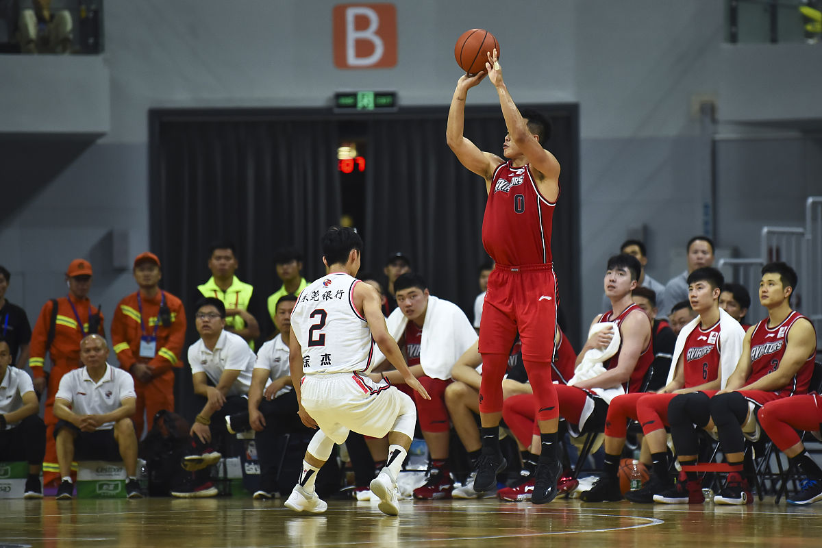 精彩篮球赛，不容错过！