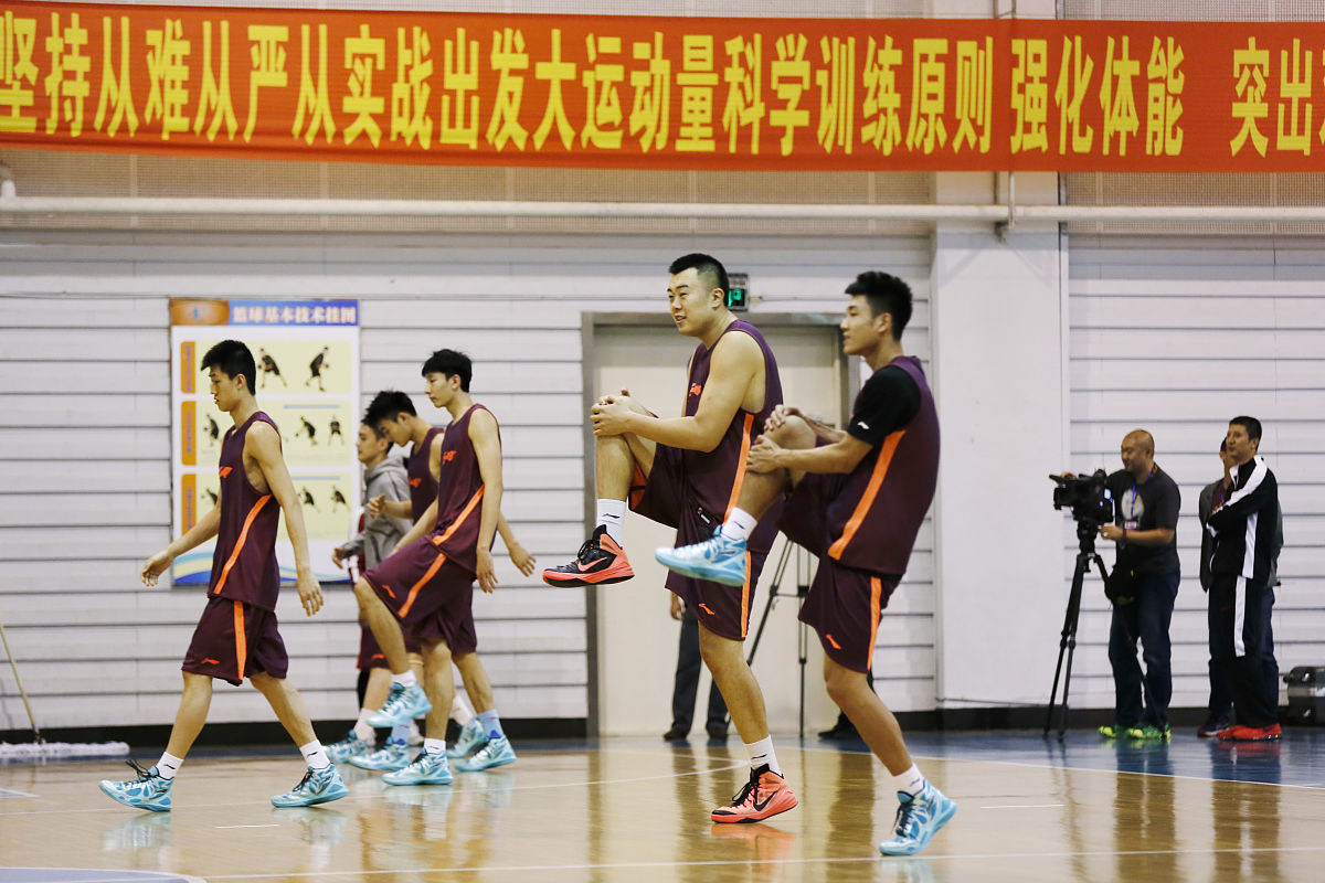 雄安新区李泽凯：热爱篮球的大一新生自我介绍