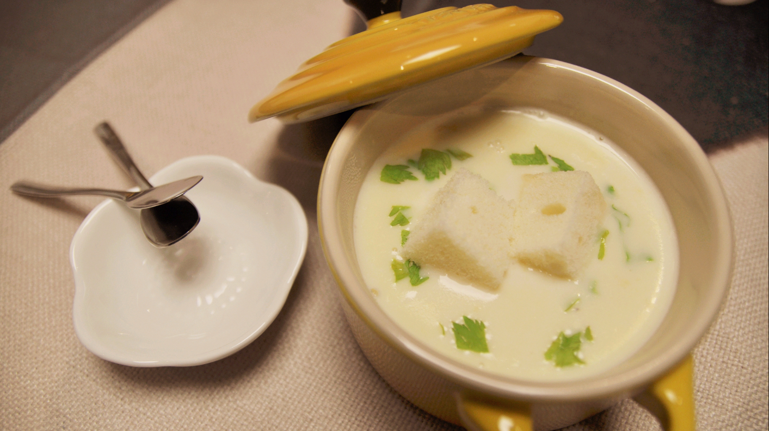 两分钟教会你做奶油玉米浓汤