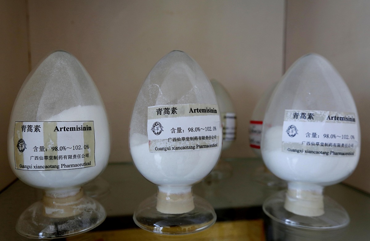 论文一万汉字绪论六千个汉字标题：《改性阳离子交换树脂制备与性能研究》主要使用强酸性阳离子交换树脂与三氧化二铝改性后的改性阳离子交换树脂对比要有详细的实验过程详细的反应过程