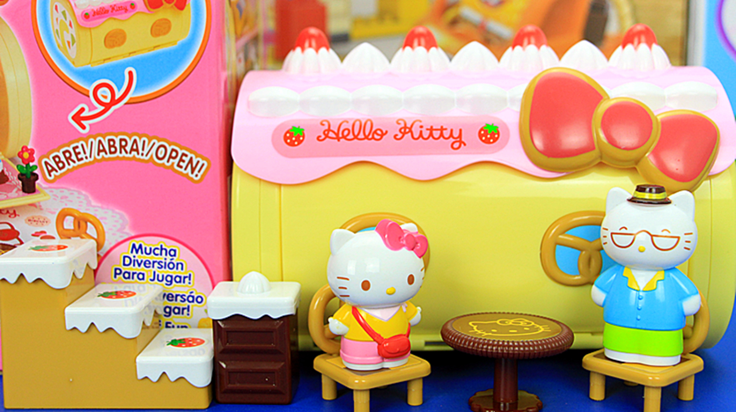 HelloKitty凯蒂猫 可爱的草莓蛋糕屋