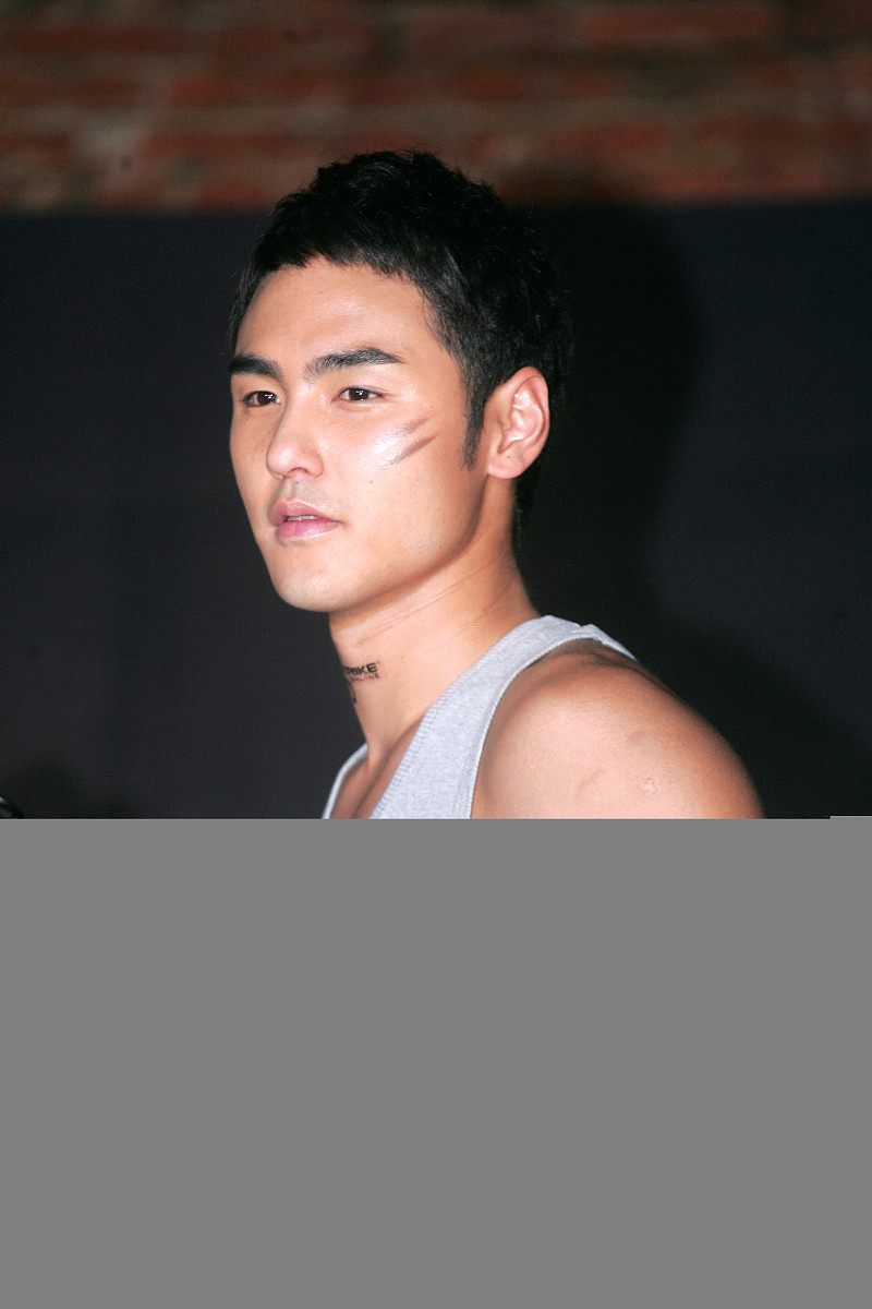2008年7月22日,台北,在线游戏代言活动.阮经天 +++_+++在线游戏