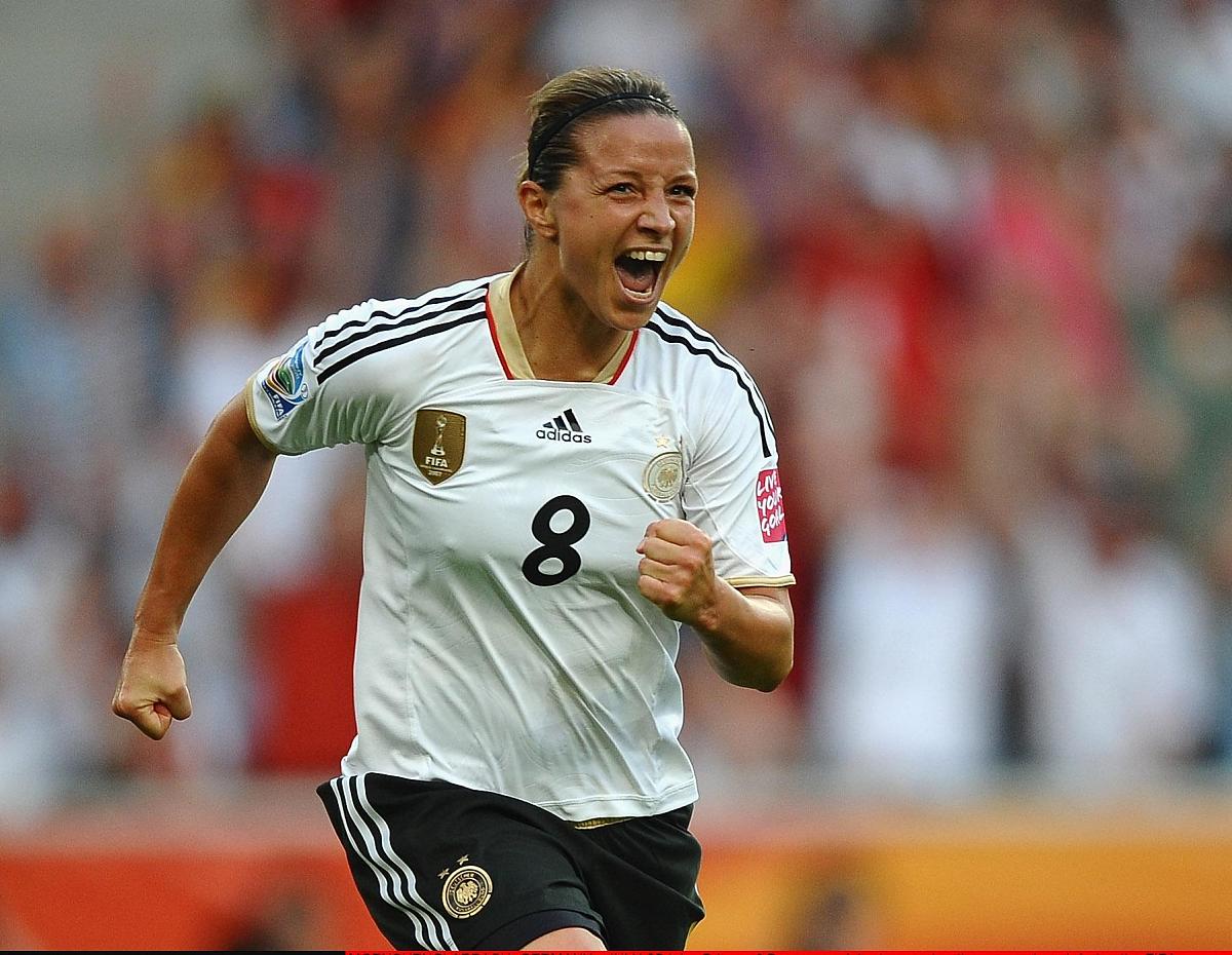 2011年7月5日,门兴格拉德巴赫,2011女足<strong>世界</strong>杯a组,德国4-2法国.