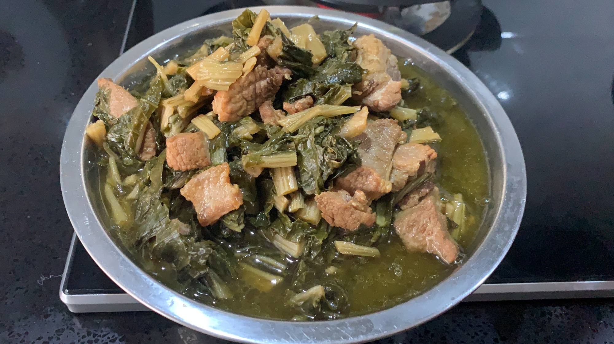 河源地道客家菜,菜干焖猪肉,原来这么做才最好吃的,真的很香哦