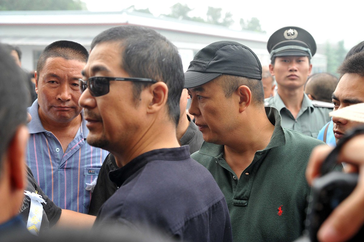 李立群欲回河南扫墓遭老家人拒绝 引发网友热议