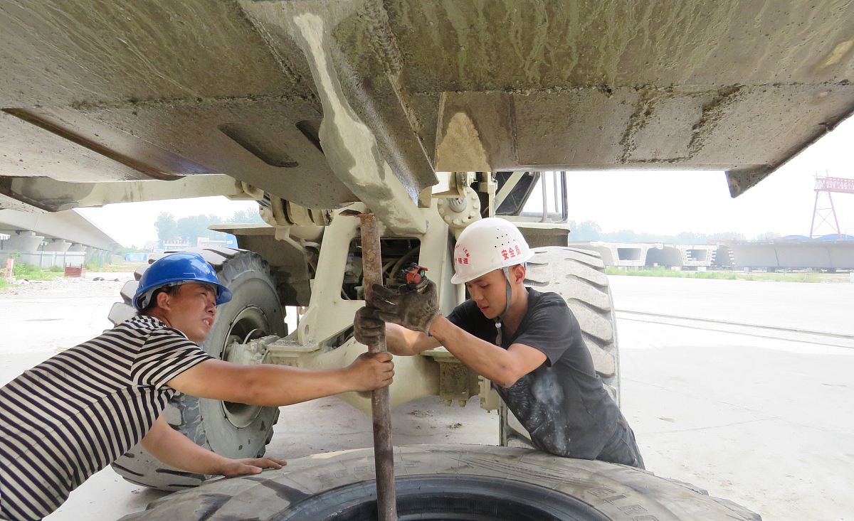 狭窄空间张拉技术